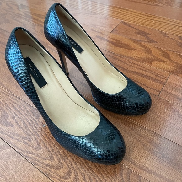 Ann Taylor shoes - Picture 5 of 9